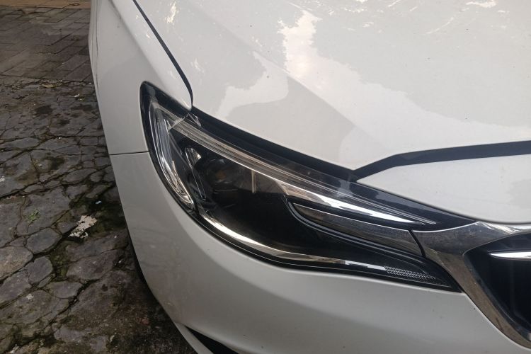 别克 英朗 2021款 1.3T 自动轻混动精英型车身外观8