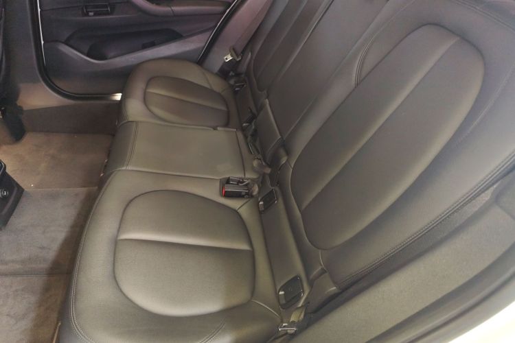 宝马X1 2016款 sDrive18Li 尊享型中控内饰21