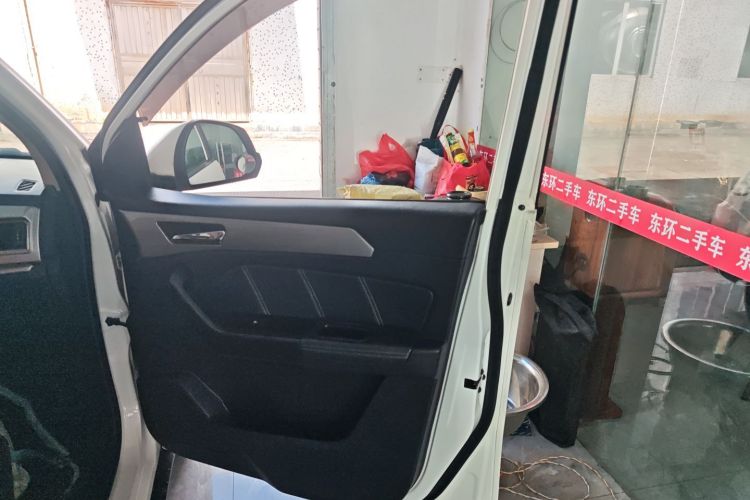 北汽威旺M50F 2017款 1.5L 舒适型中控内饰7005