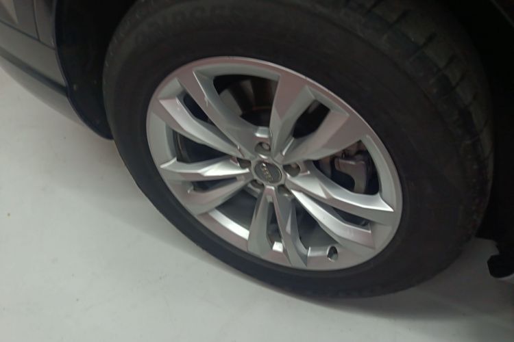 奥迪Q7 2019款 55 TFSI 技术型车身外观6008