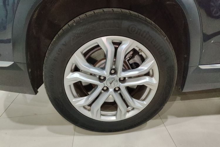 蔚来ES8 2020款 580KM 七座版车身外观6002