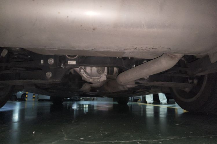 宝马3系 2018款 320Li 领先型M运动套装局部细节9009