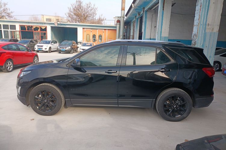 雪佛兰 探界者 2018款 RS 550T 自动四驱捍界版车身外观4