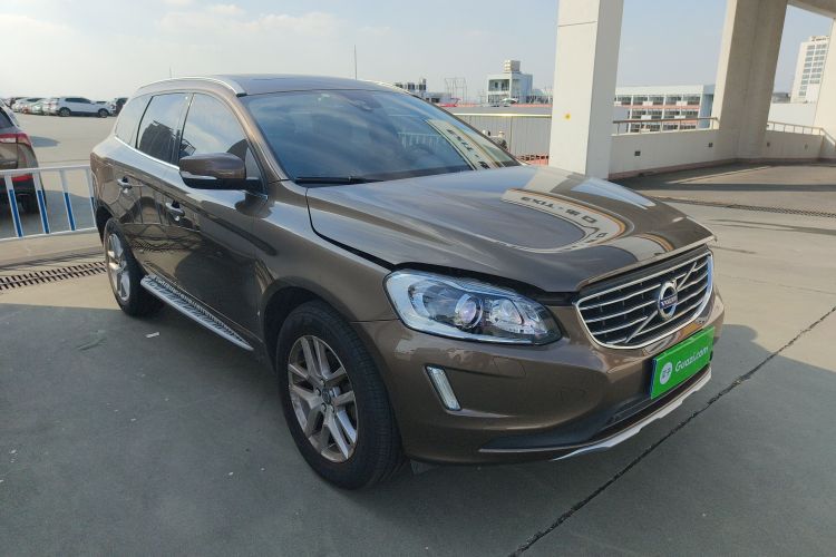 沃尔沃XC60 2017款 T5 智进升级版车身外观3