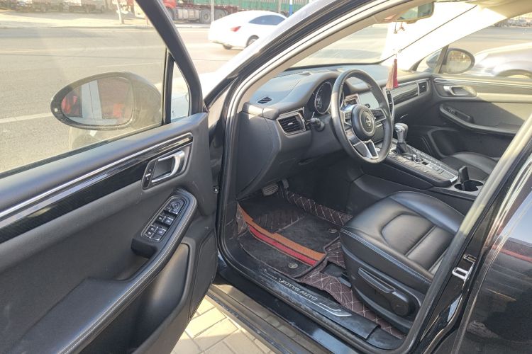 众泰SR9 2017款 2.0T 自动极致之光版中控内饰20