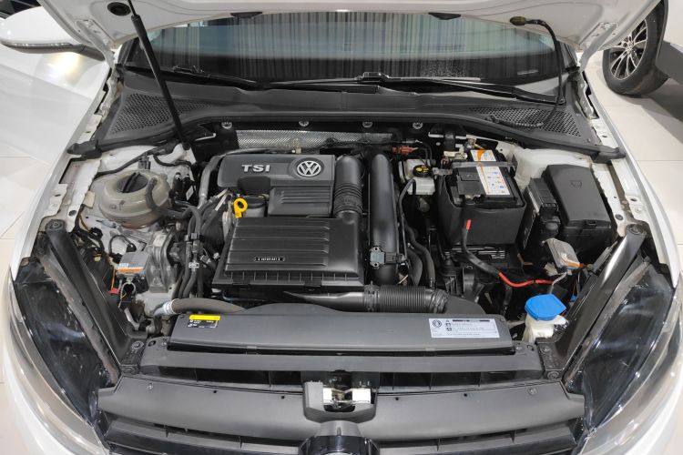 大众 高尔夫 2018款 230TSI 自动舒适型机舱底盘24
