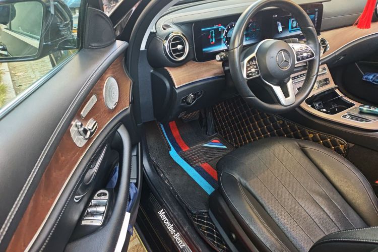 奔驰E级 2020款 E 300 L 豪华型中控内饰20