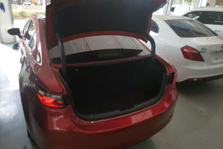 马自达 阿特兹 2021款 2.5L 蓝天运动版机舱底盘23