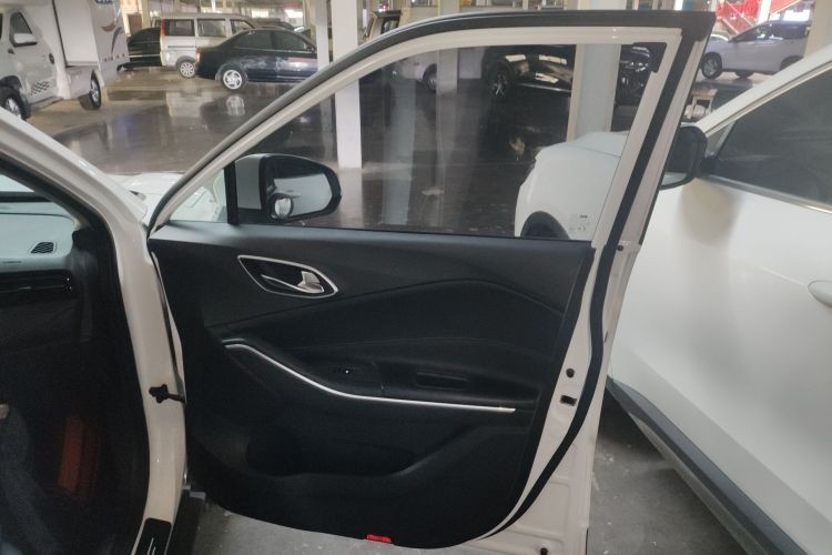 江汽集团 嘉悦X4 2020款 1.5T CVT超越型中控内饰7002