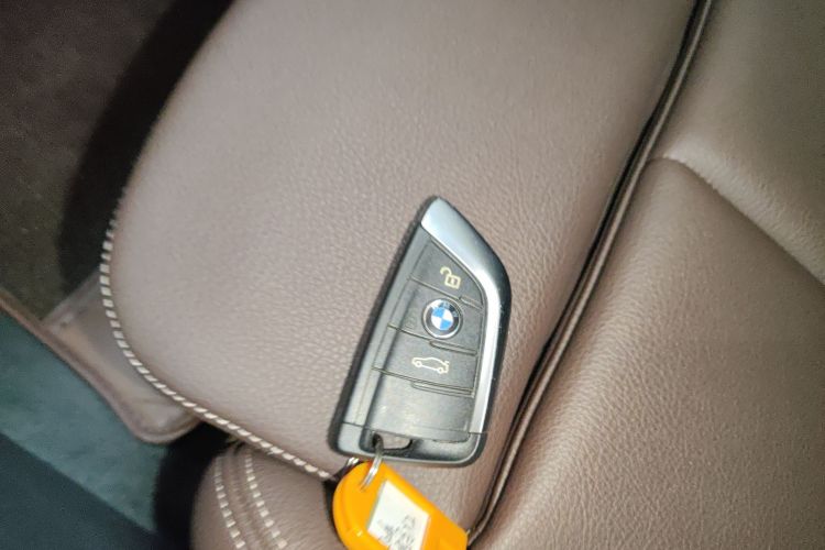 宝马X2 2020款 sDrive25i 领先型M越野套装中控内饰7001