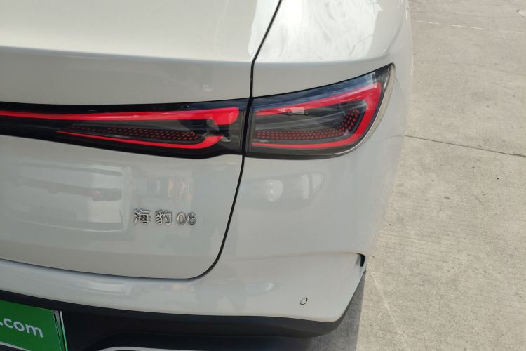 比亚迪 海豹06新能源 2024款 DM-i 80KM尊贵型车身外观9
