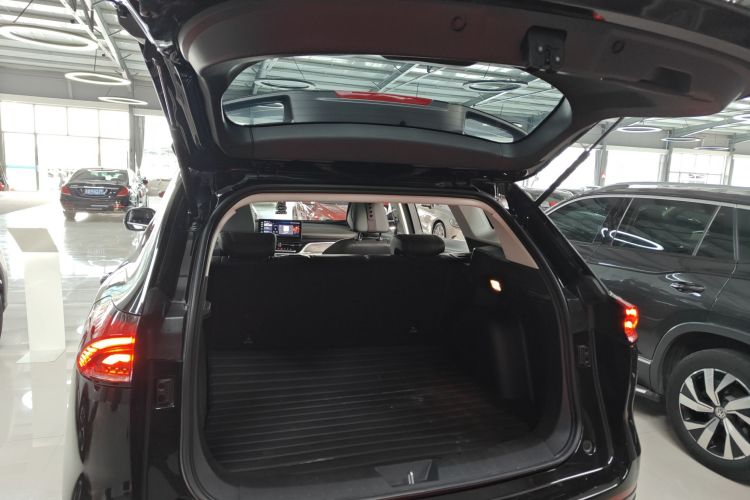 哈弗H6 2023款 国潮版 1.5T 自动冠军版机舱底盘23