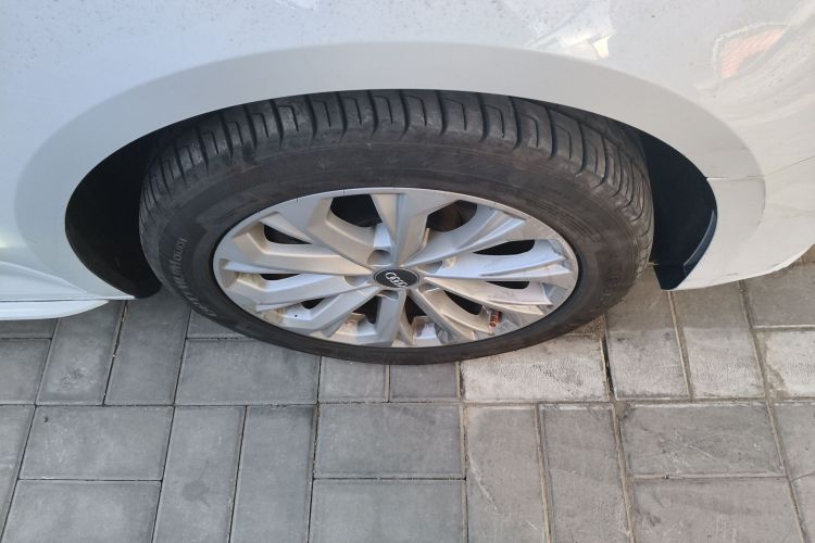 奥迪A4L 2019款 40 TFSI 进取型 国V车身外观10