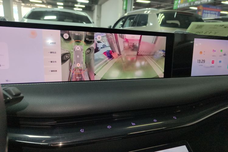 智己汽车 智己L7 2022款 Dynamic中控内饰16