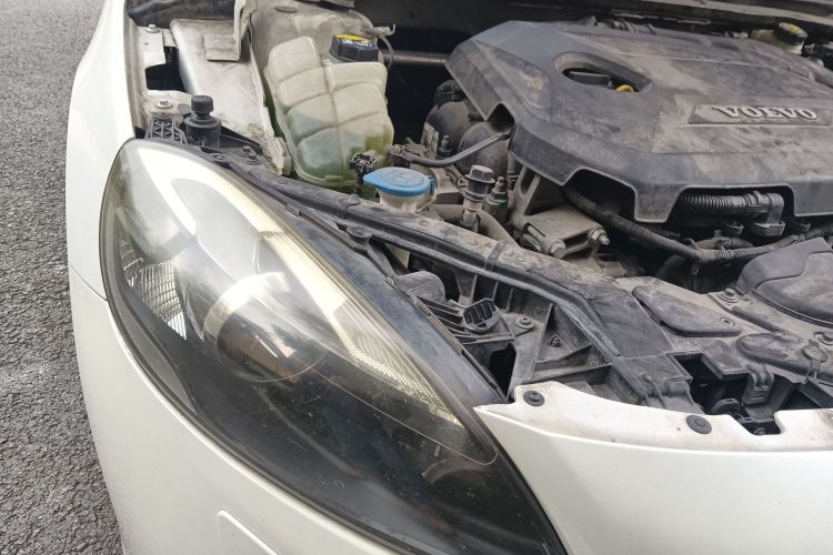 沃尔沃V40 2015款 1.6T 智逸版车身外观8