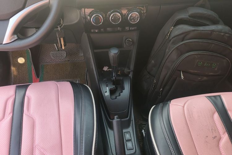 丰田 威驰 2021款 1.5L CVT创行版中控内饰18