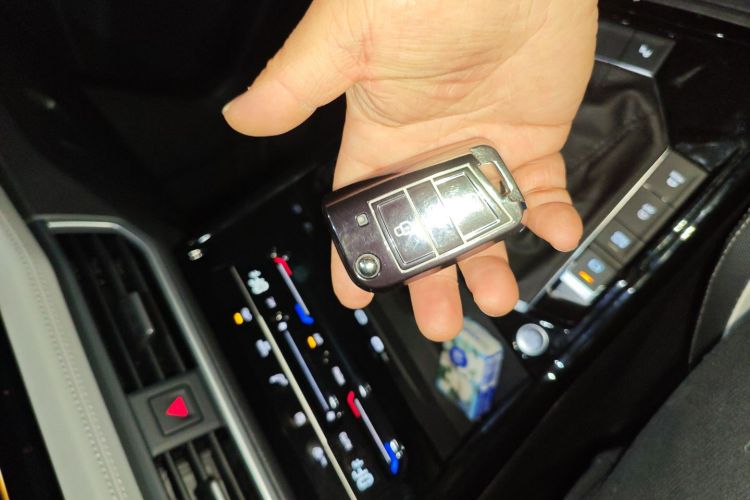 大众 探岳 2025款 众享款 300TSI中控内饰11