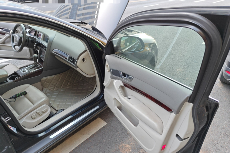 奥迪A6L 2011款 2.0 TFSI 自动舒适型局部细节9005