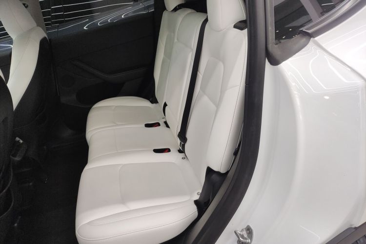 特斯拉 Model Y 2023款 长续航全轮驱动版中控内饰21