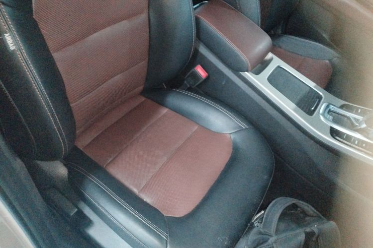 吉利汽车 帝豪GL 2017款 1.3T DCT尊贵型局部细节41