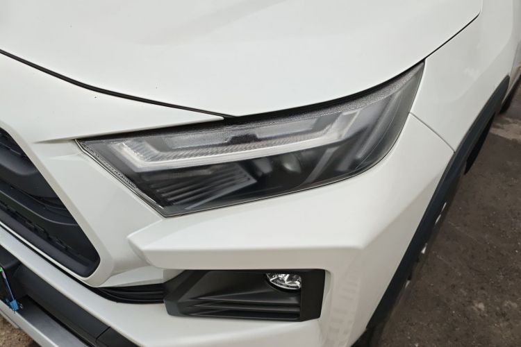 丰田 RAV4荣放 2023款 2.0L CVT四驱探险Plus版局部细节36