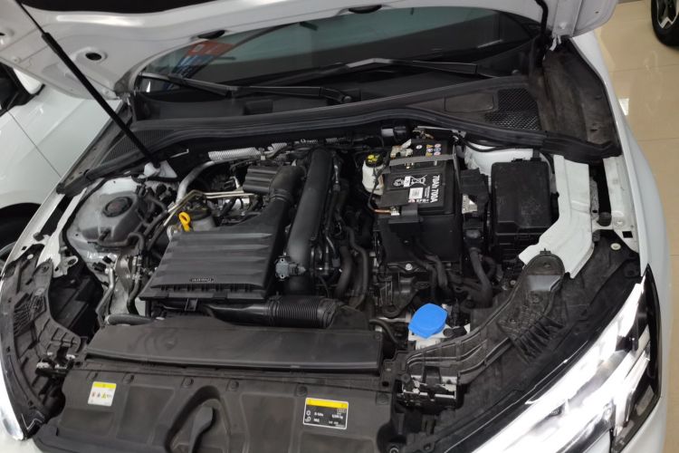 奥迪A3 2024款 A3L Limousine 35 TFSI 时尚运动型机舱底盘24