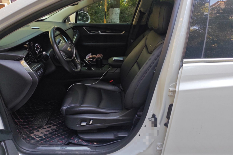 凯迪拉克XT5 2018款 25T 豪华型中控内饰19