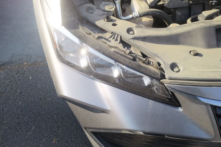 丰田 亚洲龙 2019款 双擎 2.5L 豪华版 国VI车身外观8