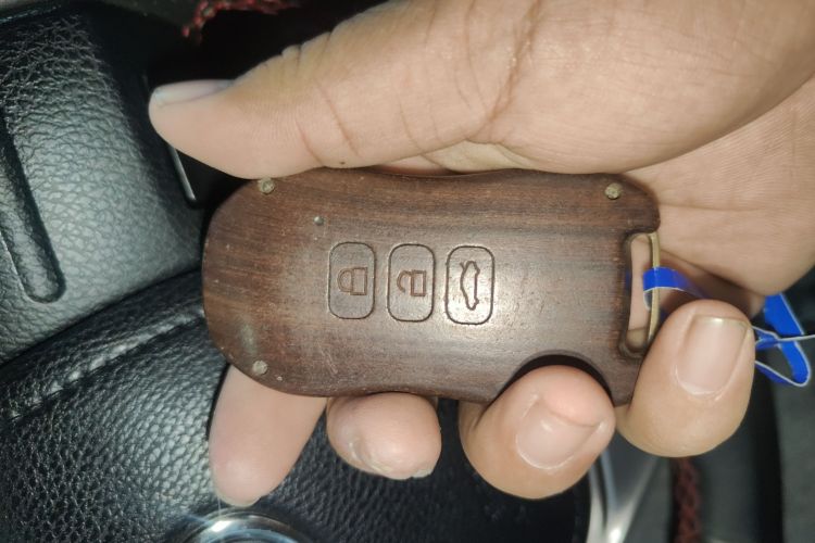 丰田 RAV4荣放 2019款 2.0L CVT两驱先锋版 国V中控内饰11