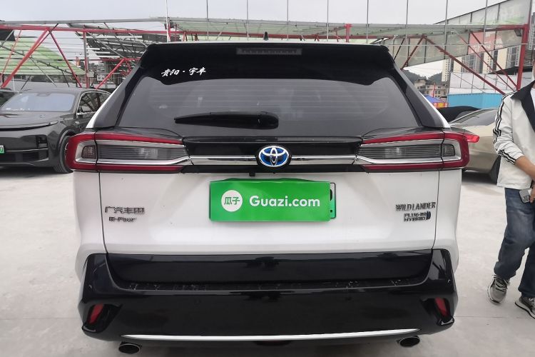 丰田 威兰达新能源 2021款 高性能版 2.5L 四驱劲擎版车身外观6