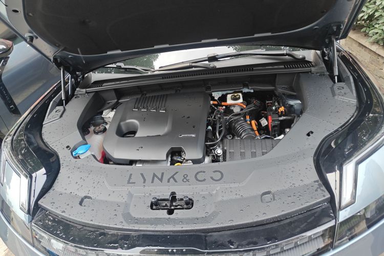 领克08 EM-P 2025款 220km 四驱性能Halo局部细节24