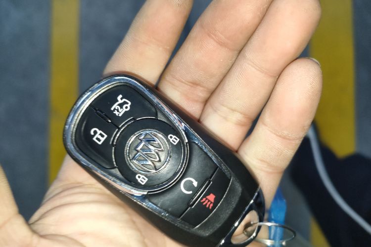 别克 君越 2018款 30H 精英型中控内饰7001