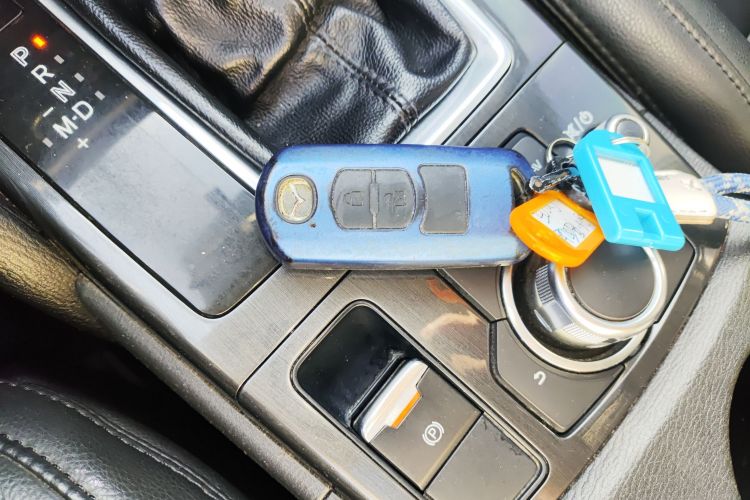 马自达CX-5 2015款 2.0L 自动两驱都市型中控内饰11