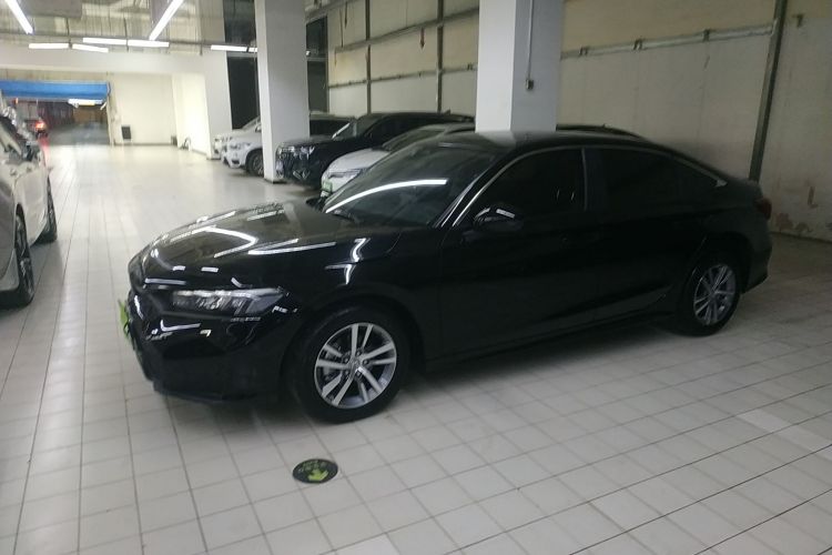 本田 思域 2025款 240TURBO CVT 智趣Plus车身外观4