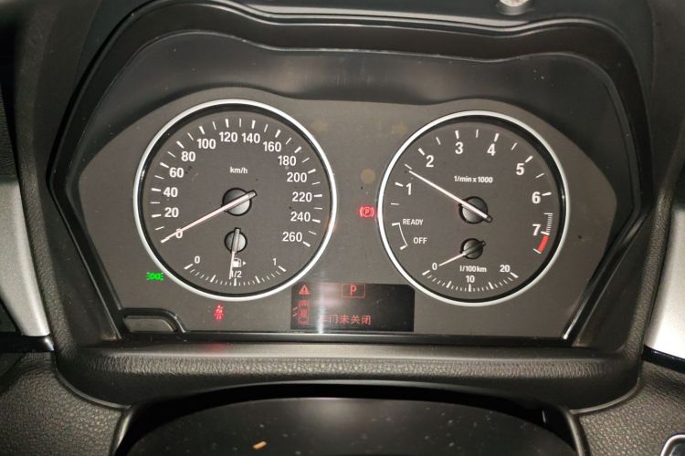 宝马X1 2016款 sDrive18Li 时尚型中控内饰14