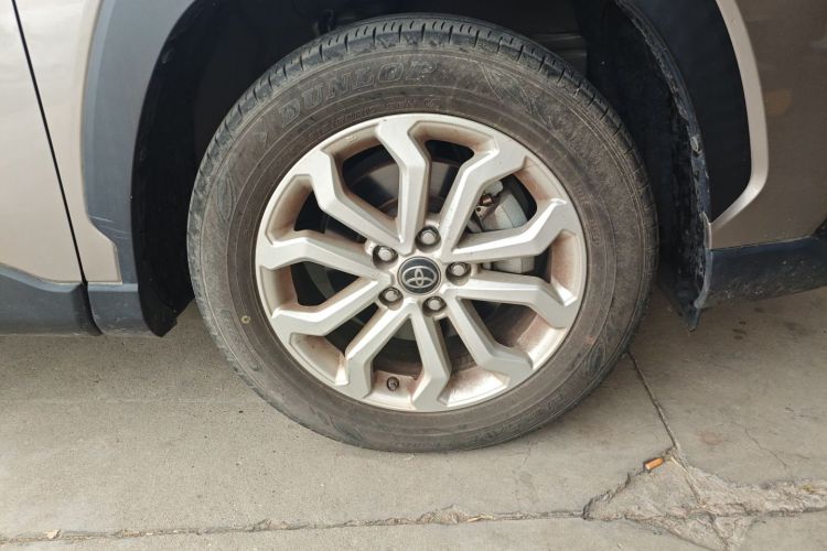 丰田 锋兰达 2022款 2.0L CVT领先版车身外观10