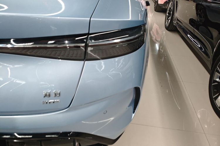 比亚迪 海豹 2022款 650km 四驱性能版车身外观6006