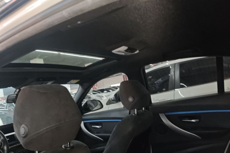 宝马3系 2018款 320i M运动套装中控内饰22