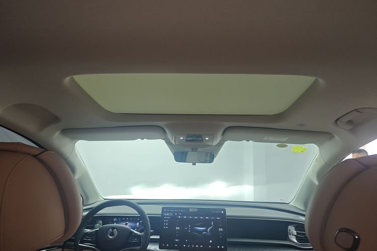 腾势D9 2024款 DM-i 980 四驱尊贵型中控内饰22