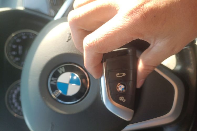 宝马X1 2019款 sDrive18Li 尊享型中控内饰11