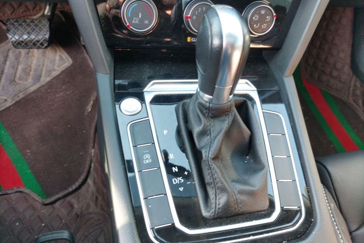 大众 迈腾 2020款 280TSI DSG 舒适型中控内饰18