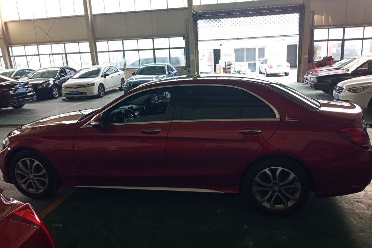 奔驰C级 2017款 改款 C 180 L 时尚型运动版车身外观4