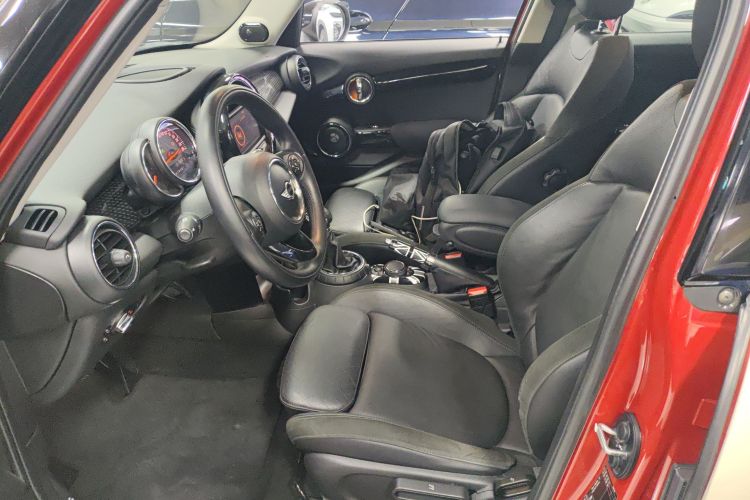 MINI 2015款 2.0T COOPER S 五门版中控内饰19