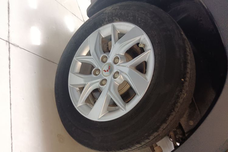 五菱汽车 五菱宏光S3 2019款 1.5L 手动豪华型 国VI车身外观6008