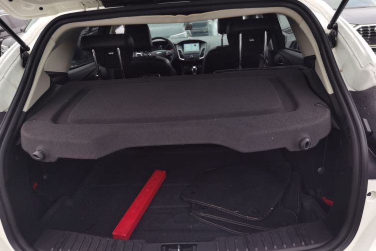 福特 福克斯 2018款 两厢经典 EcoBoost 180 自动精英型机舱底盘23