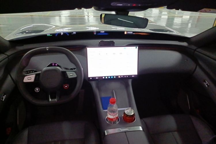 小米汽车 小米YU7 2025款 超长续航后驱版中控内饰12