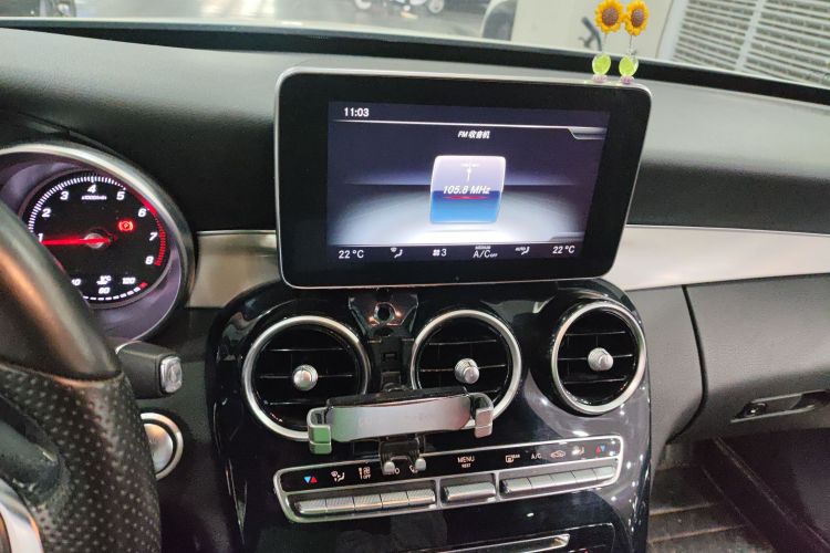 奔驰C级 2015款 C 300 运动版局部细节16