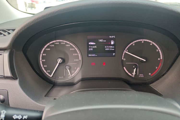 观致3 2018款 三厢 1.6L 自动领先型中控内饰15