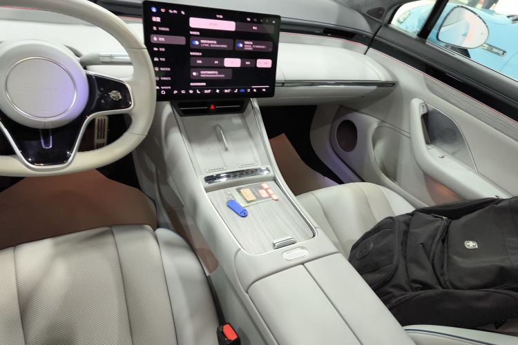 鸿蒙智行 智界S7 2024款 Ultra 四驱旗舰版中控内饰18