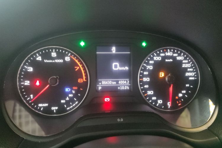 奥迪Q2L 2018款 35 TFSI 时尚致雅型 国V中控内饰14